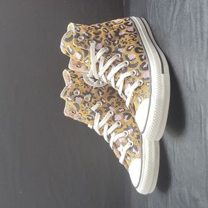 Converse High Top Brand new.